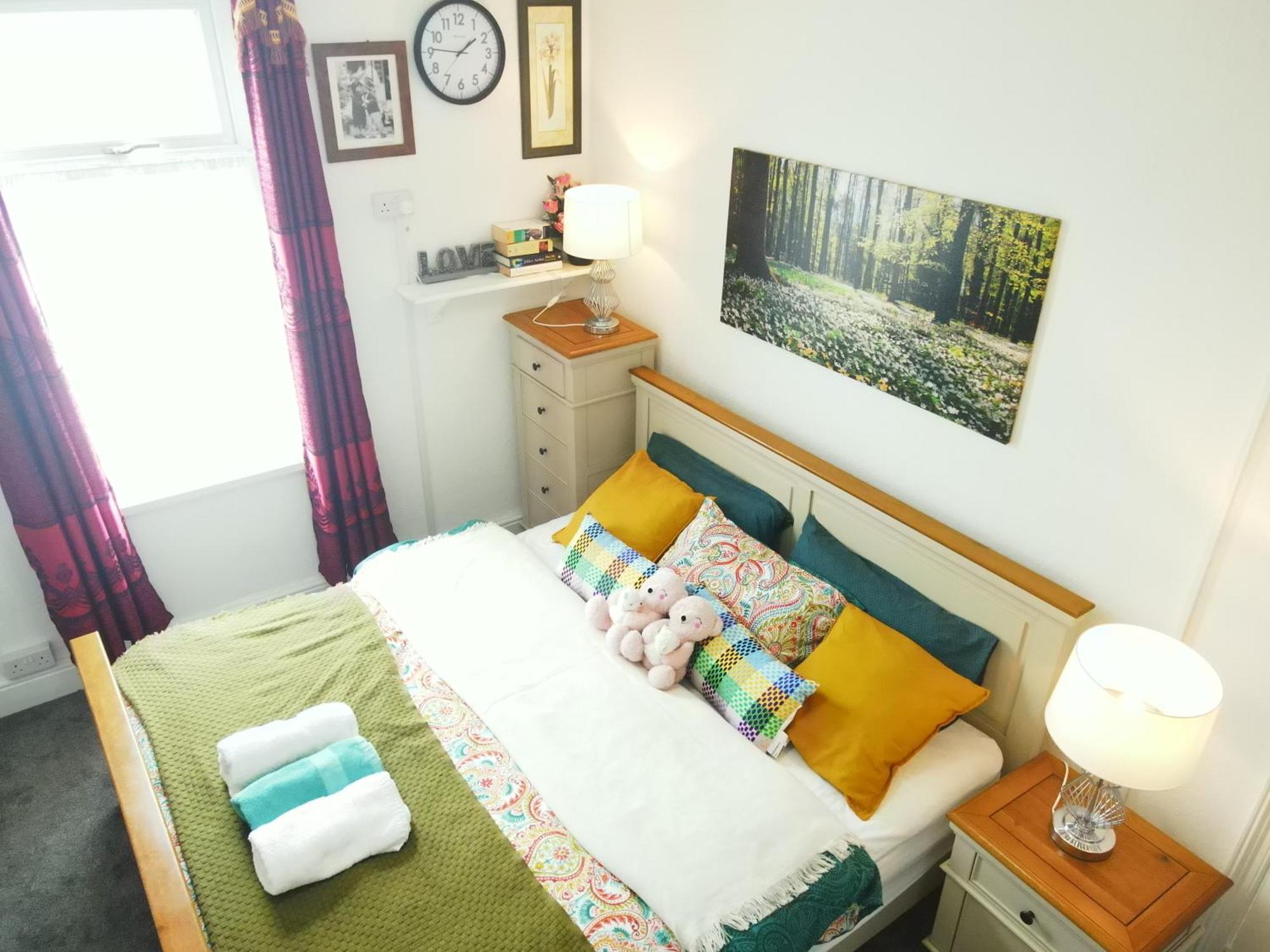 Service Accommodation 2 Bed Room Apartment In Newport South Wales Near Celtic Manor Icc Wales Exterior foto